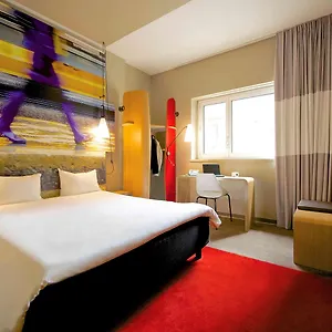 Ibis Centro Milão